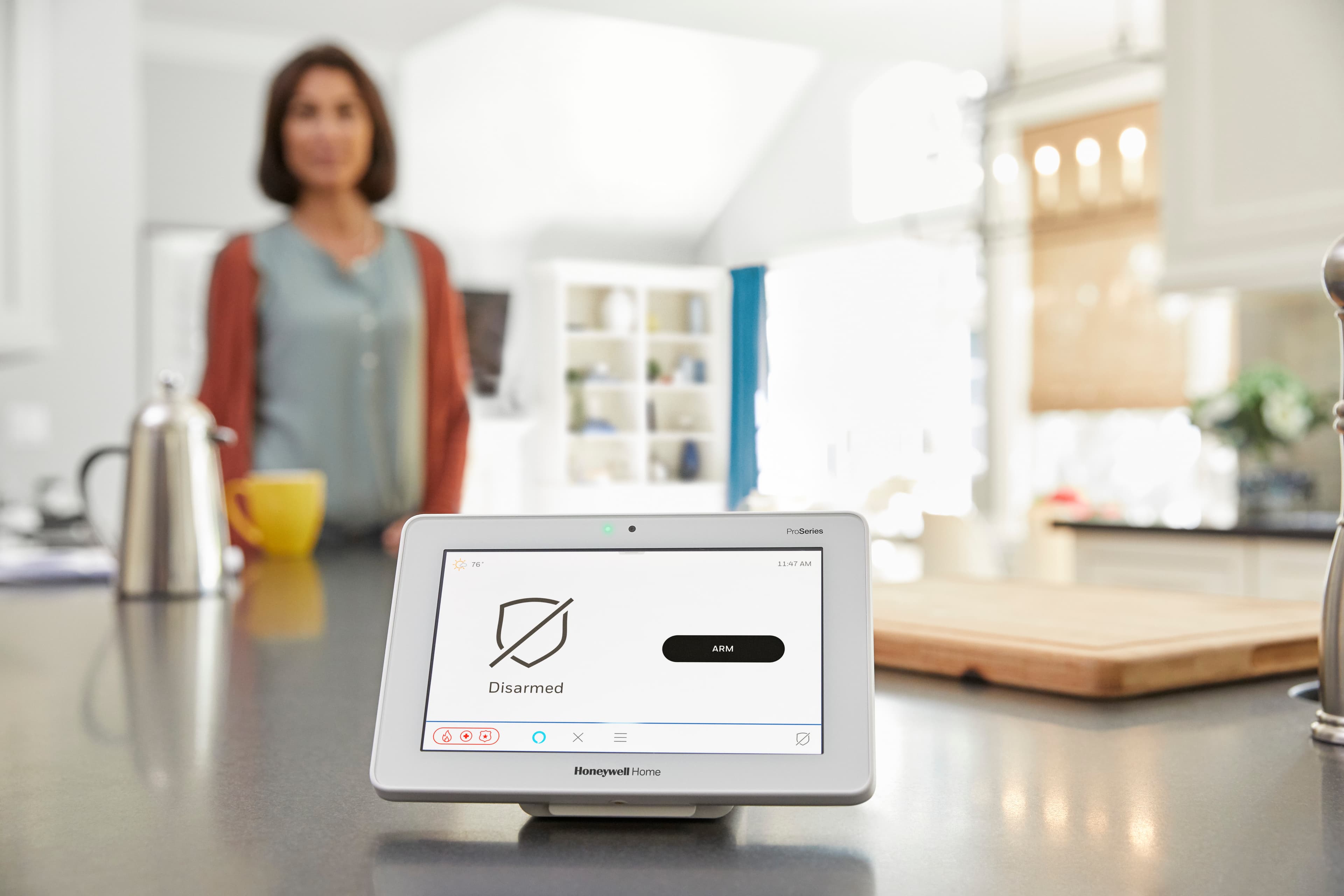 Mom with touchscreen panel